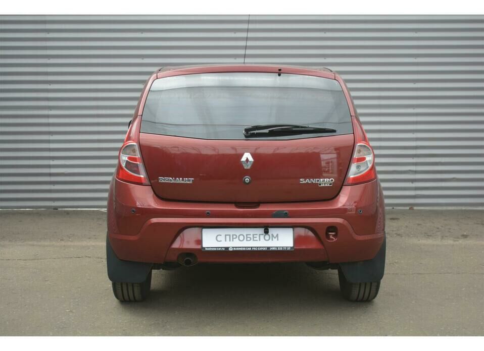 Renault Sandero 1.6 AT (103 л.с.)